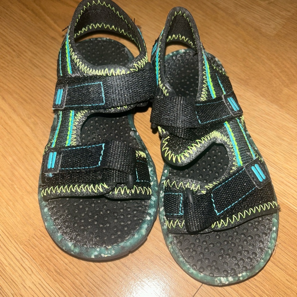 Black and Green Infant Sandals with Textured Soles